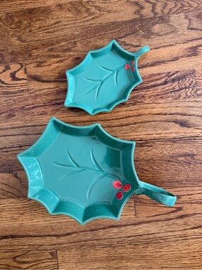 Temptations by Tara Cardinal Holiday Holly Berry Serving Platter and Snack Plate